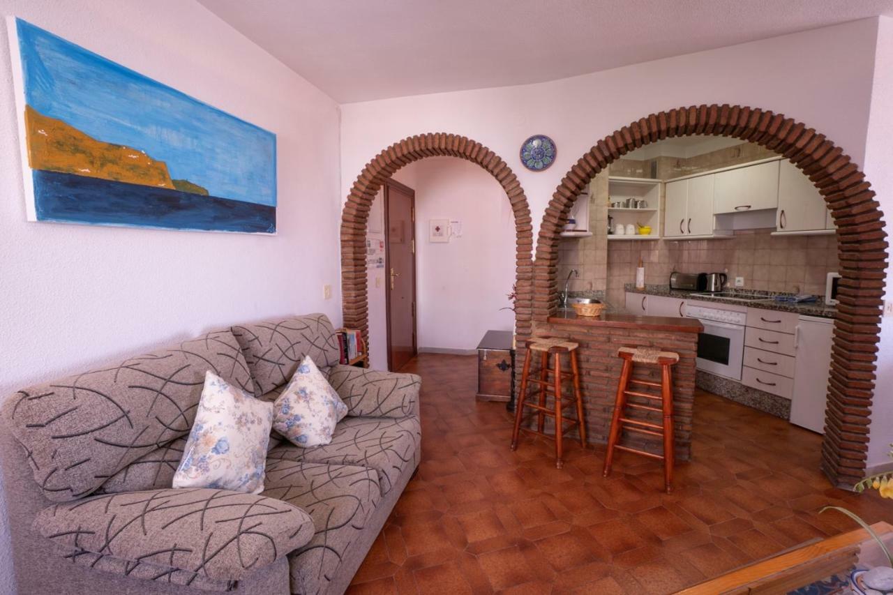 Palmeras 31 Menyber Apartment Nerja Exterior photo